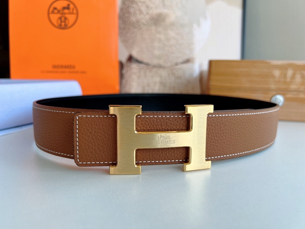 エルメスベルト正面デザイン